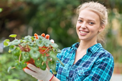 Reporting concerns about labour exploitation in gardening work