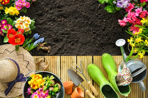 Custom garden decking design ideas in New Eltham